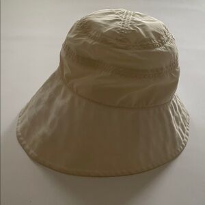 The Attico White Bucket Hat.Size 57.